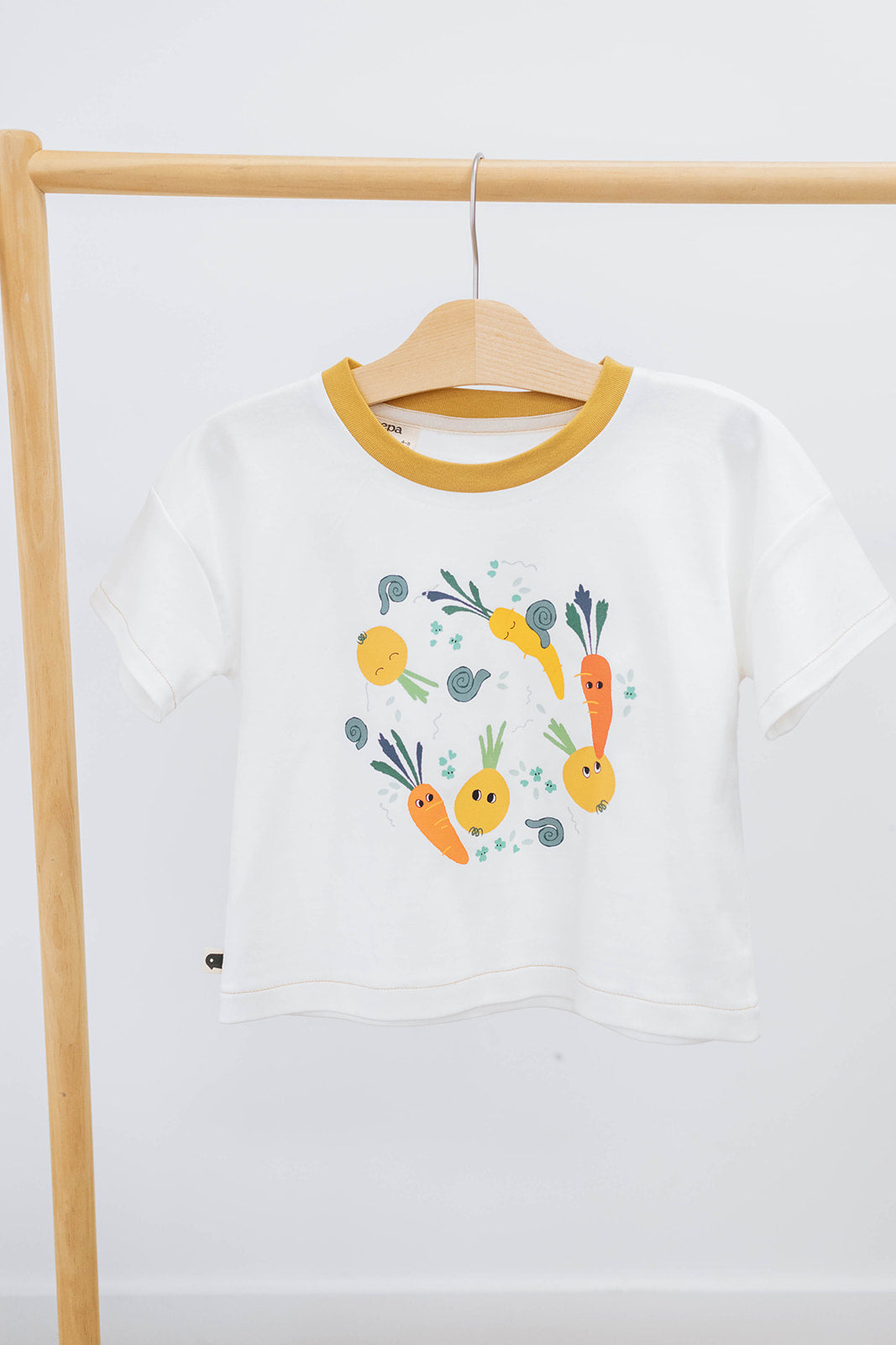 Zeyn Tee — Mustard Carrots