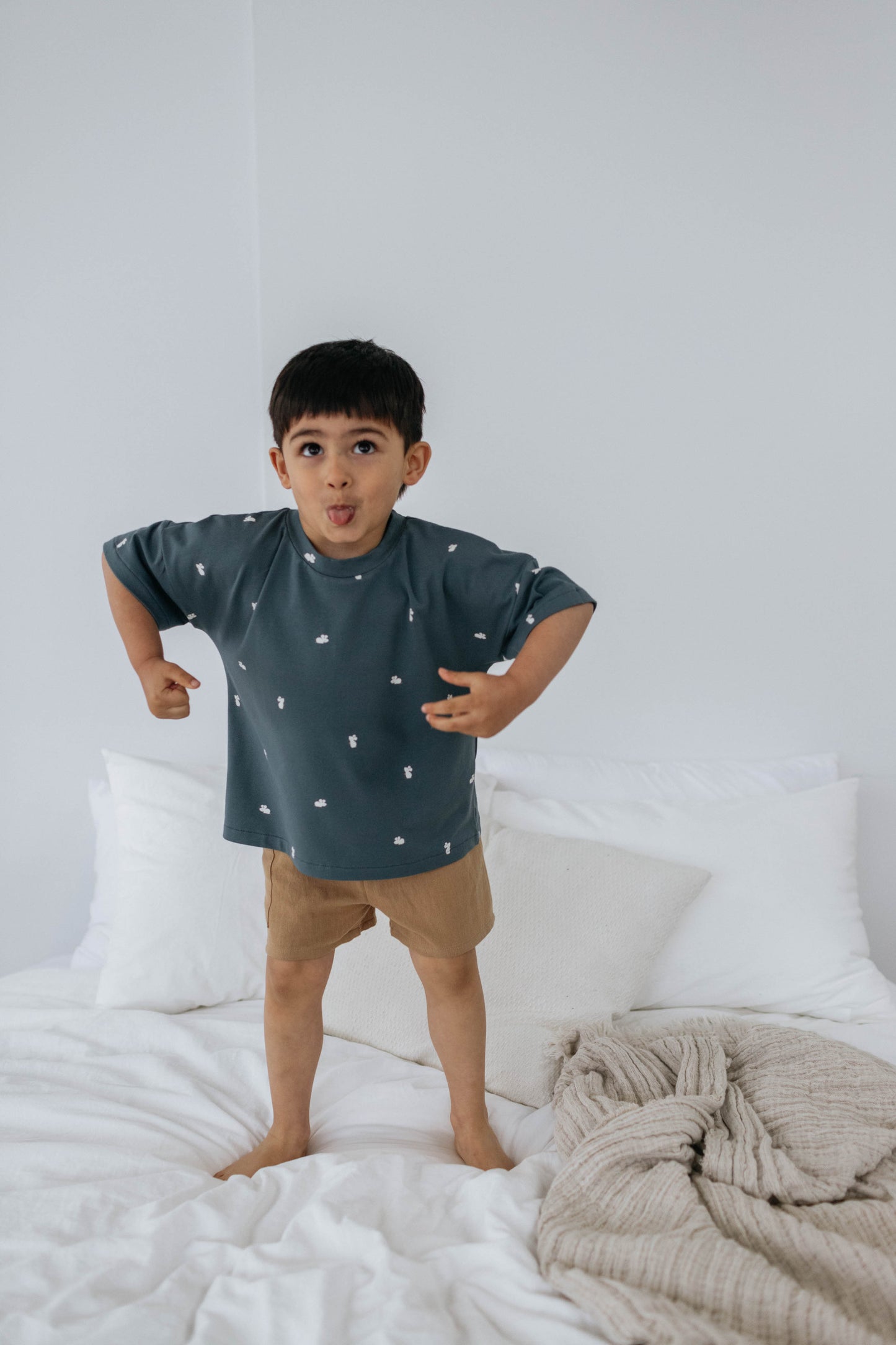 Isla Shorts — Sand